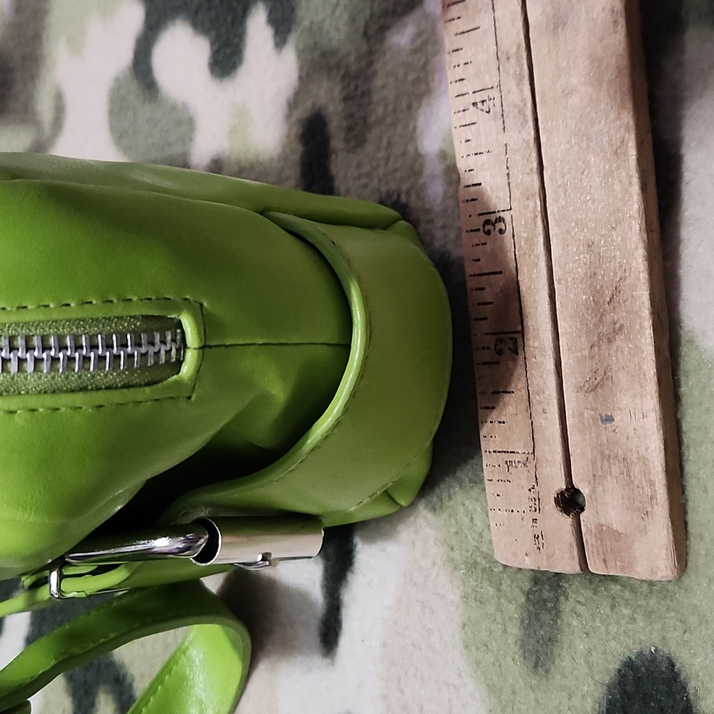 Lime Purse - Picture 4 of 16